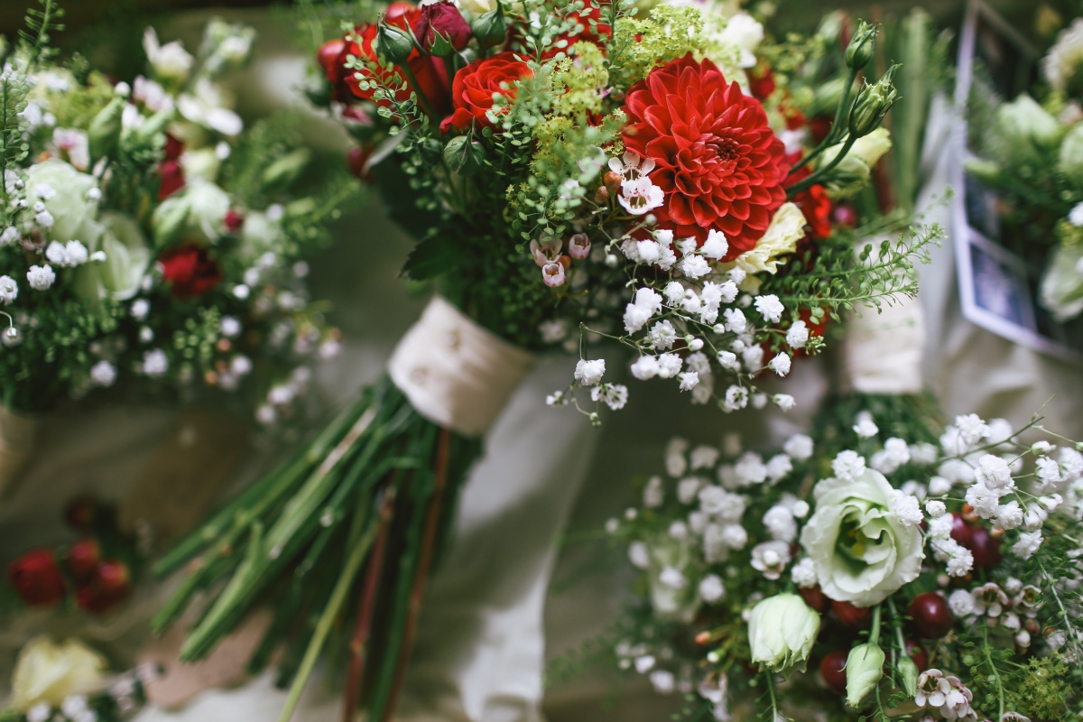 Why it’s best to buy flowers from a florist